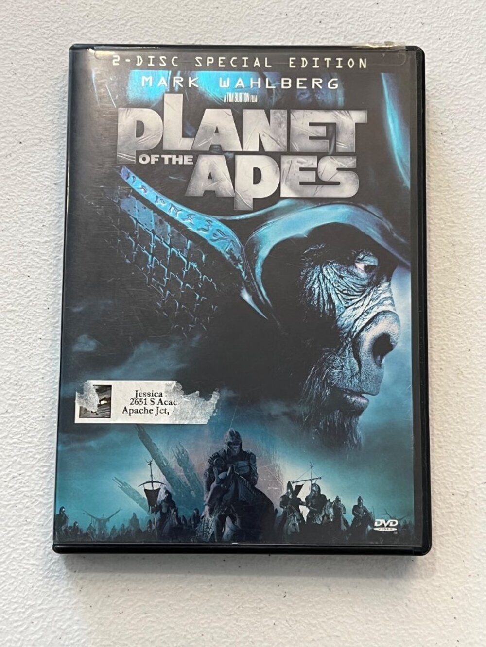 Planet Of The Apes 2001 DVD 2-Disc Special Edition Mark Wahlberg Sci-Fi